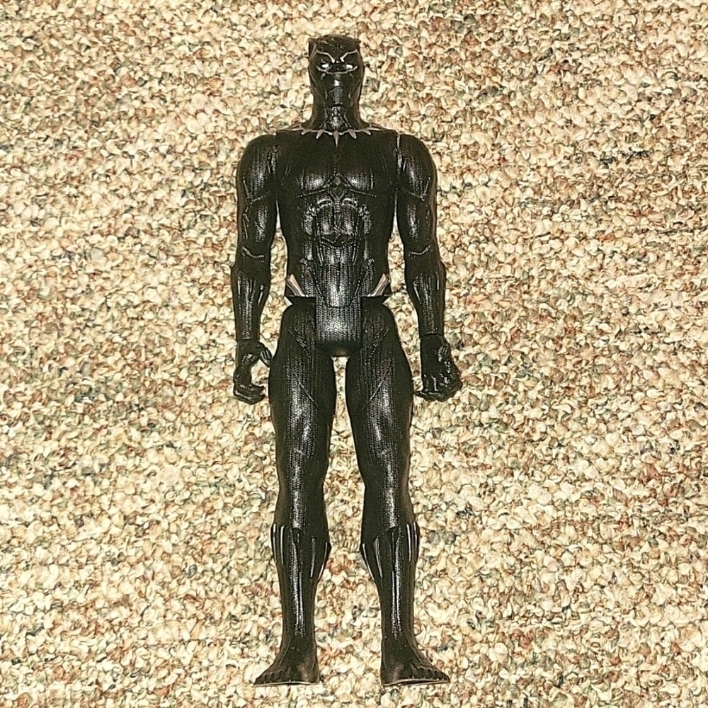 MARVEL Black Panther Titan Series Action Figure